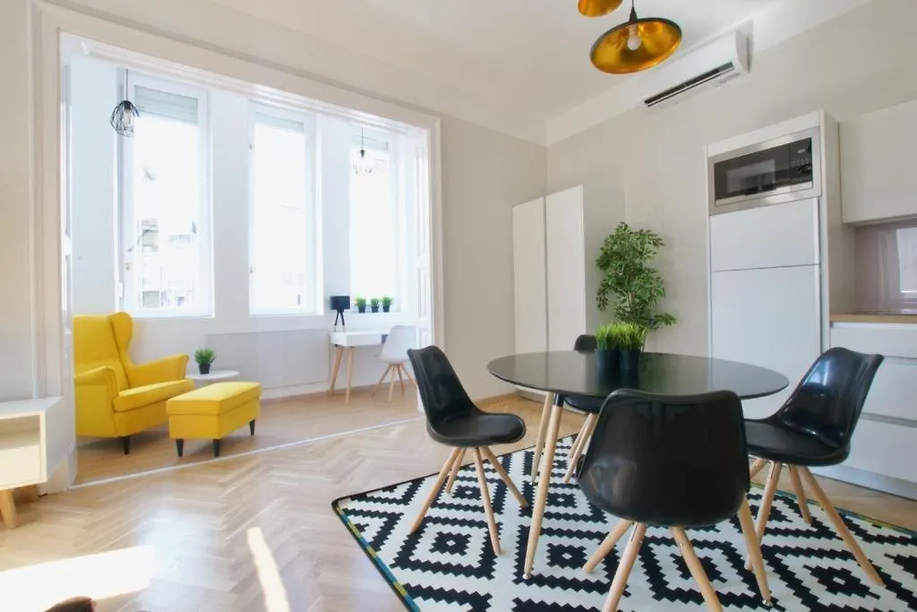Apartment Megszunik - The Lullaby Home - Nr 1 Budapest